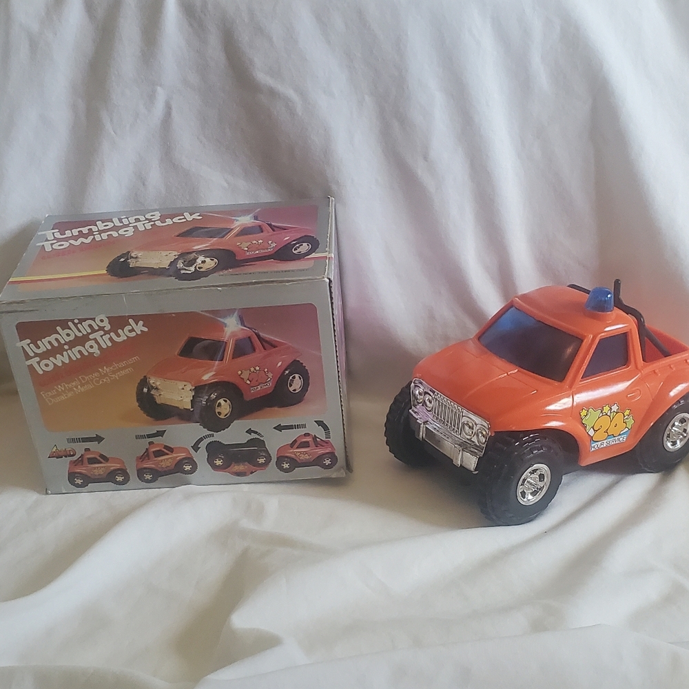 Tumbling Towing Truck Vintage Toy Truck W/Blinking Light Model 753BL Works